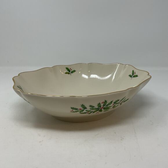 Lenox Holiday Dimension Oval Fluted Serving Vegetable Bowl Christmas Holly - Picture 2 of 14
